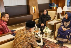 Megawati Ziarah ke Makam Nabi Muhammad di Madinah