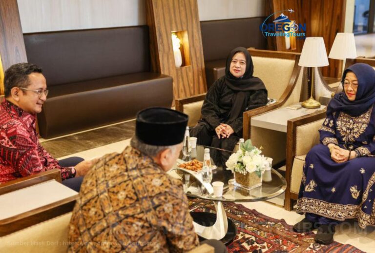 Megawati Ziarah ke Makam Nabi Muhammad di Madinah