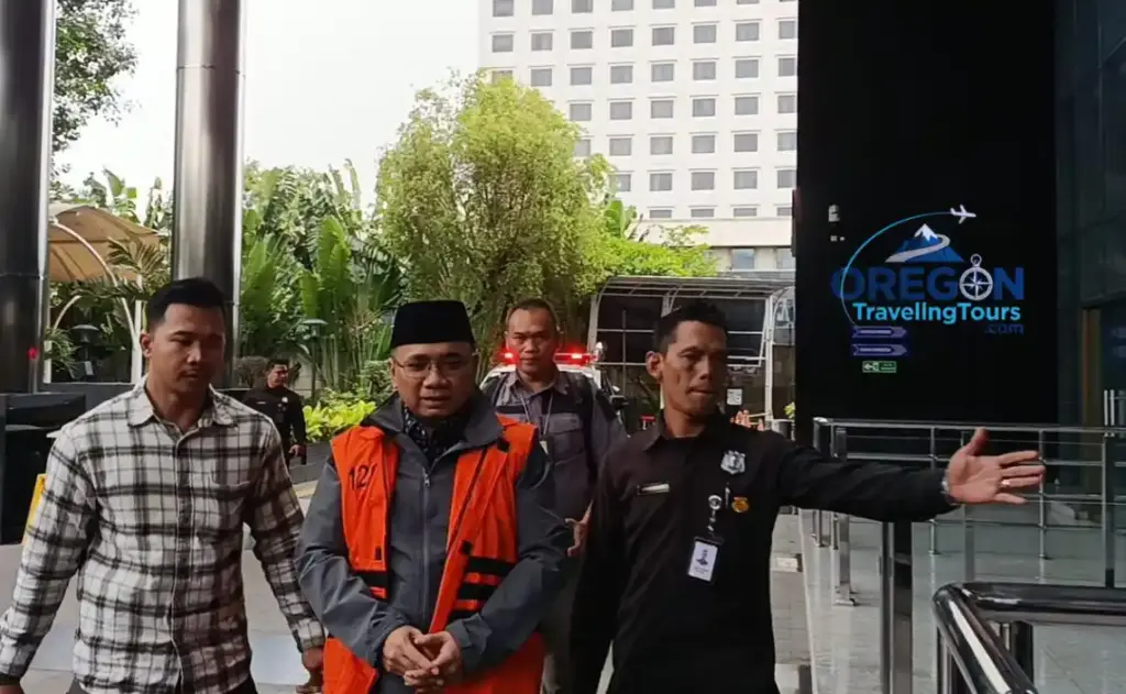 Yaqut Tiba di KPK Berompi Oranye, Kembali Ditahan di Rutan